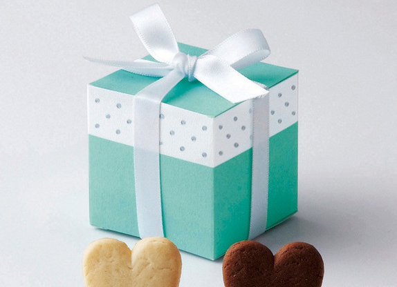 Midtown Sweets - Tiffany gift box cookies with the Louis